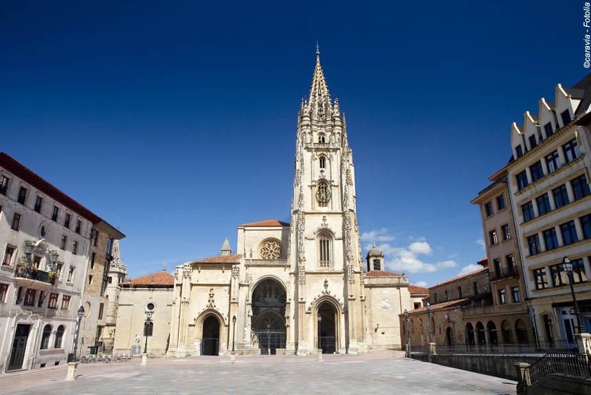 Chemins de Compostelle : Santillana del Mar - Oviedo - Espagne
